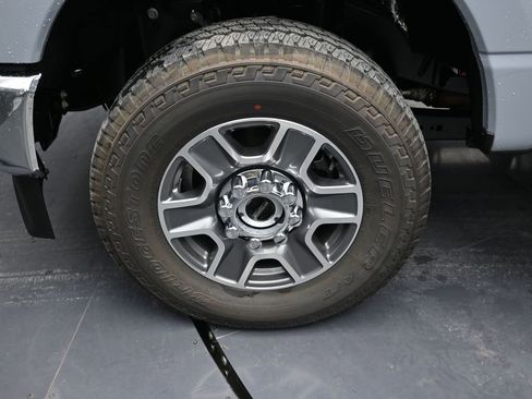 New 2026 Ford F350 Lariat image 12