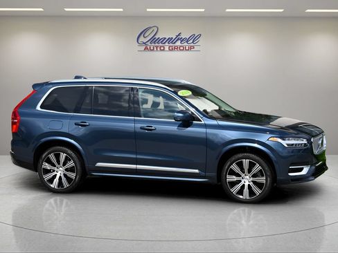 Certified 2024 Volvo XC90 T8 Core w/ Climate Package AWD/4WD image 3