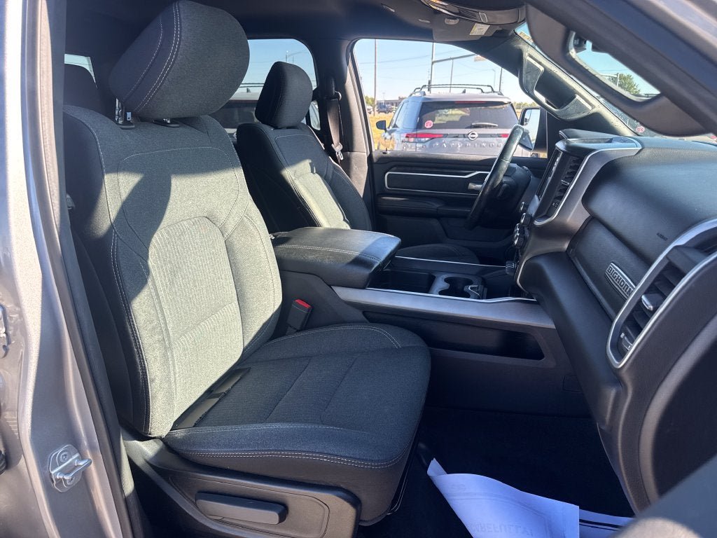 Used 2020 RAM 1500 Big Horn AWD/4WD image 12