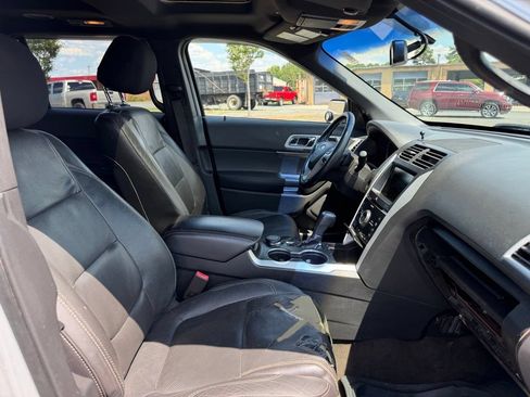 Used 2015 Ford Explorer Sport w/ Equipment Group 401A AWD/4WD image 30