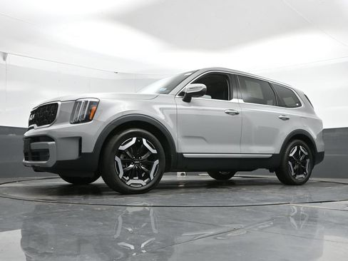 Used 2023 Kia Telluride EX AWD/4WD image 47