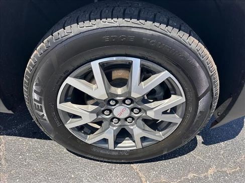 Certified 2023 GMC Acadia SLE w/ Driver Convenience Package AWD/4WD image 34