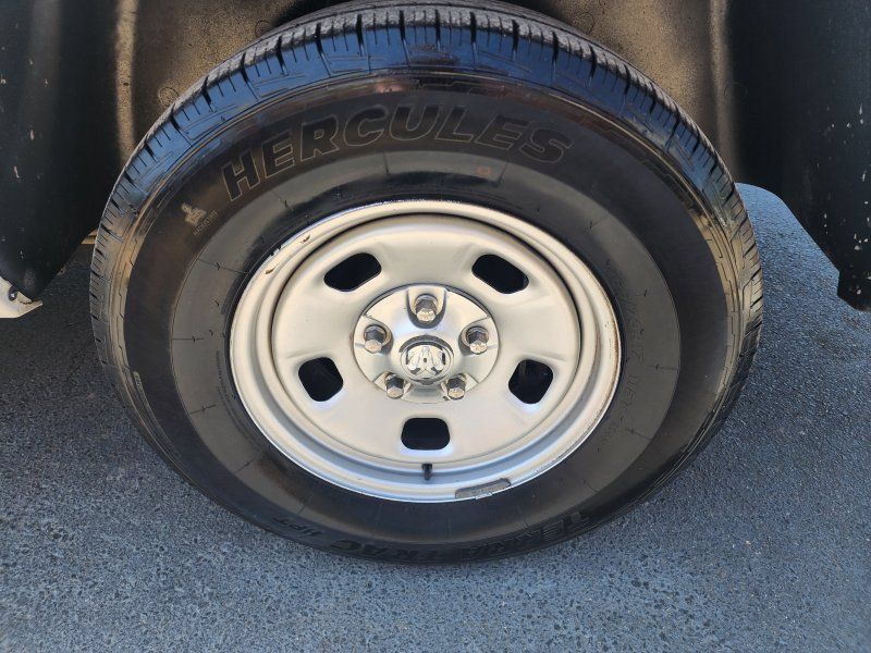 Used 2017 RAM 1500 Tradesman RWD image 20