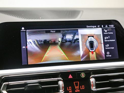 Used 2021 BMW M4 Competition w/ Executive Package RWD image 26