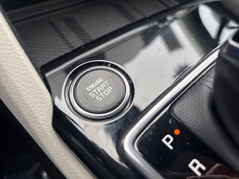 Used 2025 Kia Sportage EX image 28