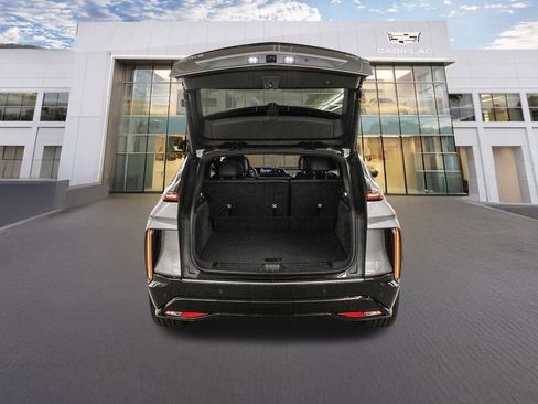 Used 2026 Cadillac Lyriq Premium Luxury image 15