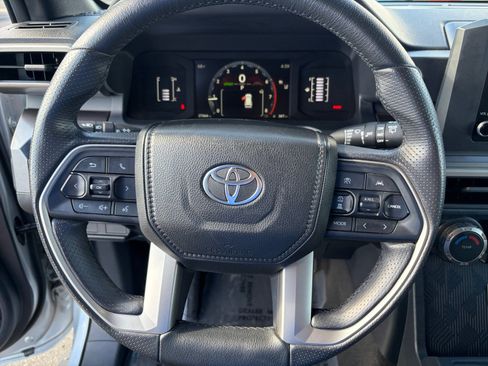 Used 2025 Toyota 4Runner TRD Sport Premium AWD/4WD image 12