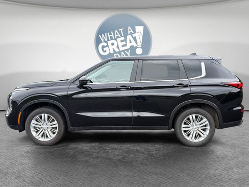 Used 2024 Mitsubishi Outlander ES AWD/4WD image 7