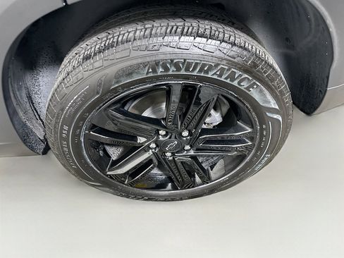 Used 2024 Chevrolet Trax ACTIV w/ Sunroof Package image 11