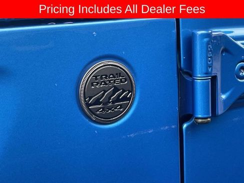 Used 2022 Jeep Wrangler Unlimited Sahara AWD/4WD image 4