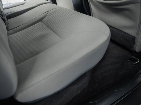 Used 2020 Toyota Tacoma SR5 image 32