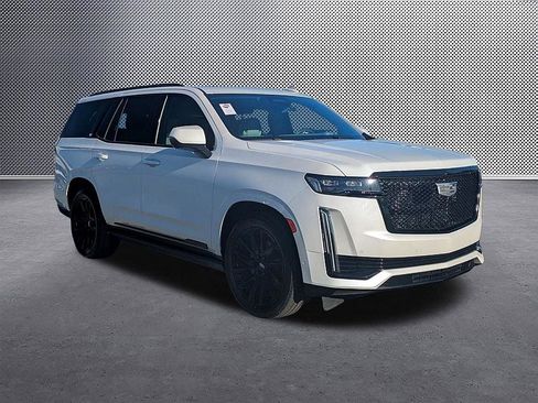 Used 2023 Cadillac Escalade Sport Platinum w/ LPO, ONYX Package image 3