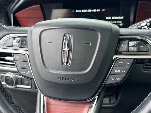 Used 2020 Lincoln Navigator L Reserve w/ Luxury Package image 14
