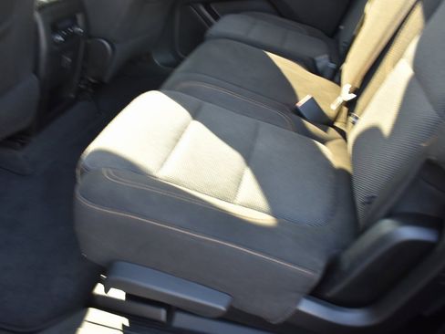 Used 2019 Chevrolet Traverse LS image 16