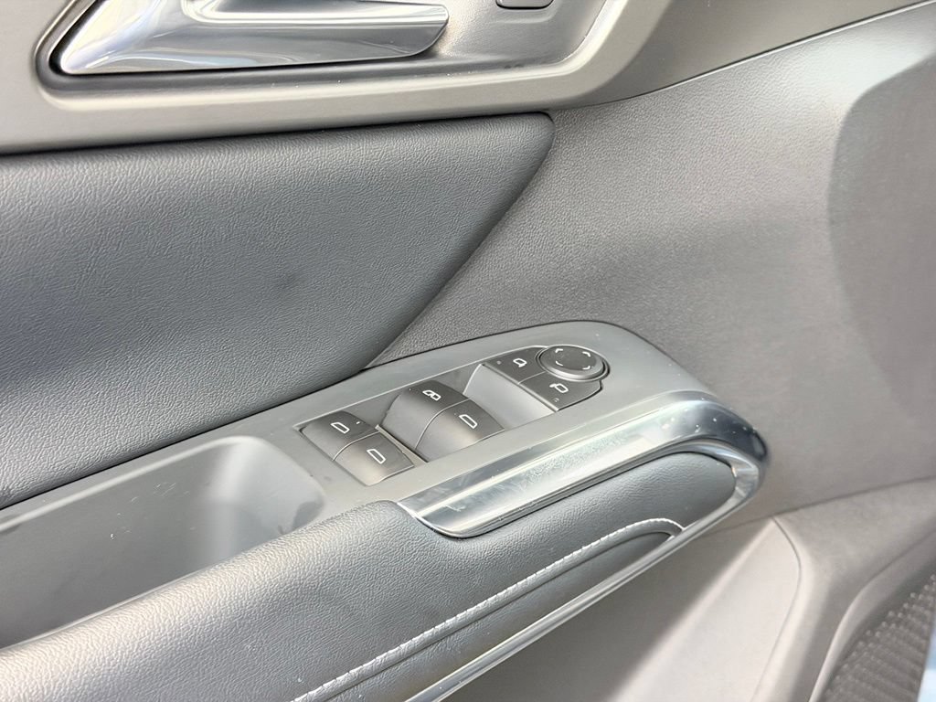 Used 2025 Chevrolet Traverse LT FWD image 10