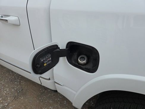 Used 2022 RAM 1500 Limited image 19