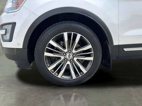 Used 2017 Ford Explorer Platinum AWD/4WD image 42
