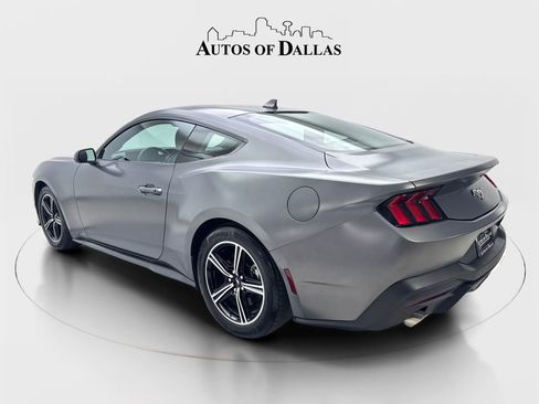 Used 2025 Ford Mustang Coupe image 9