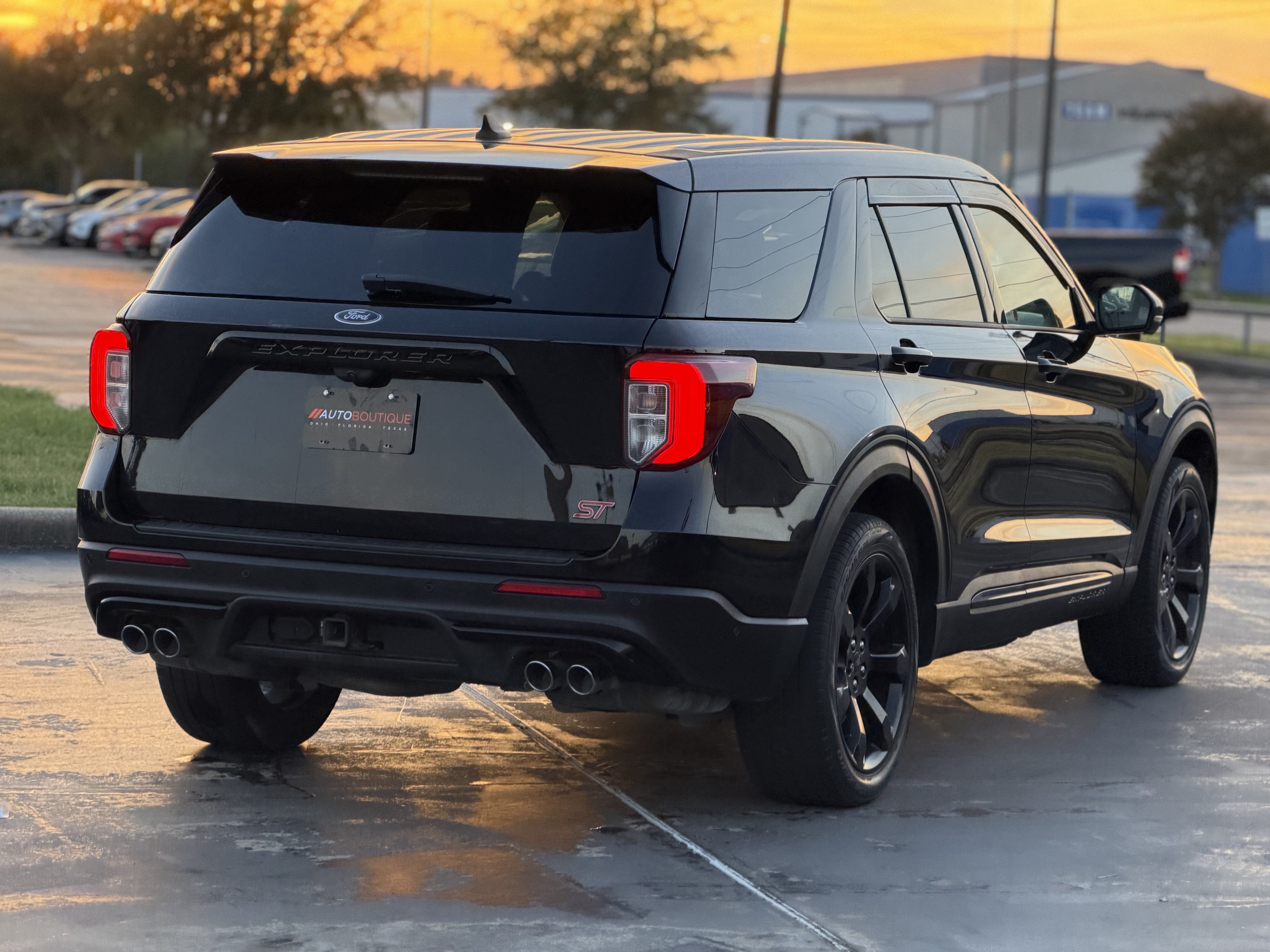 Used 2021 Ford Explorer ST w/ ST Street Pack AWD/4WD image 10