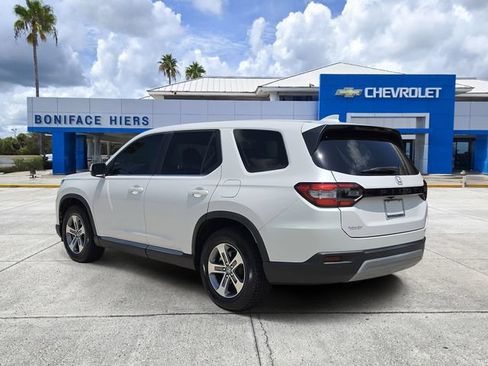 Used 2024 Honda Pilot EX-L image 3