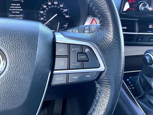 Certified 2023 Toyota Sienna XLE image 24