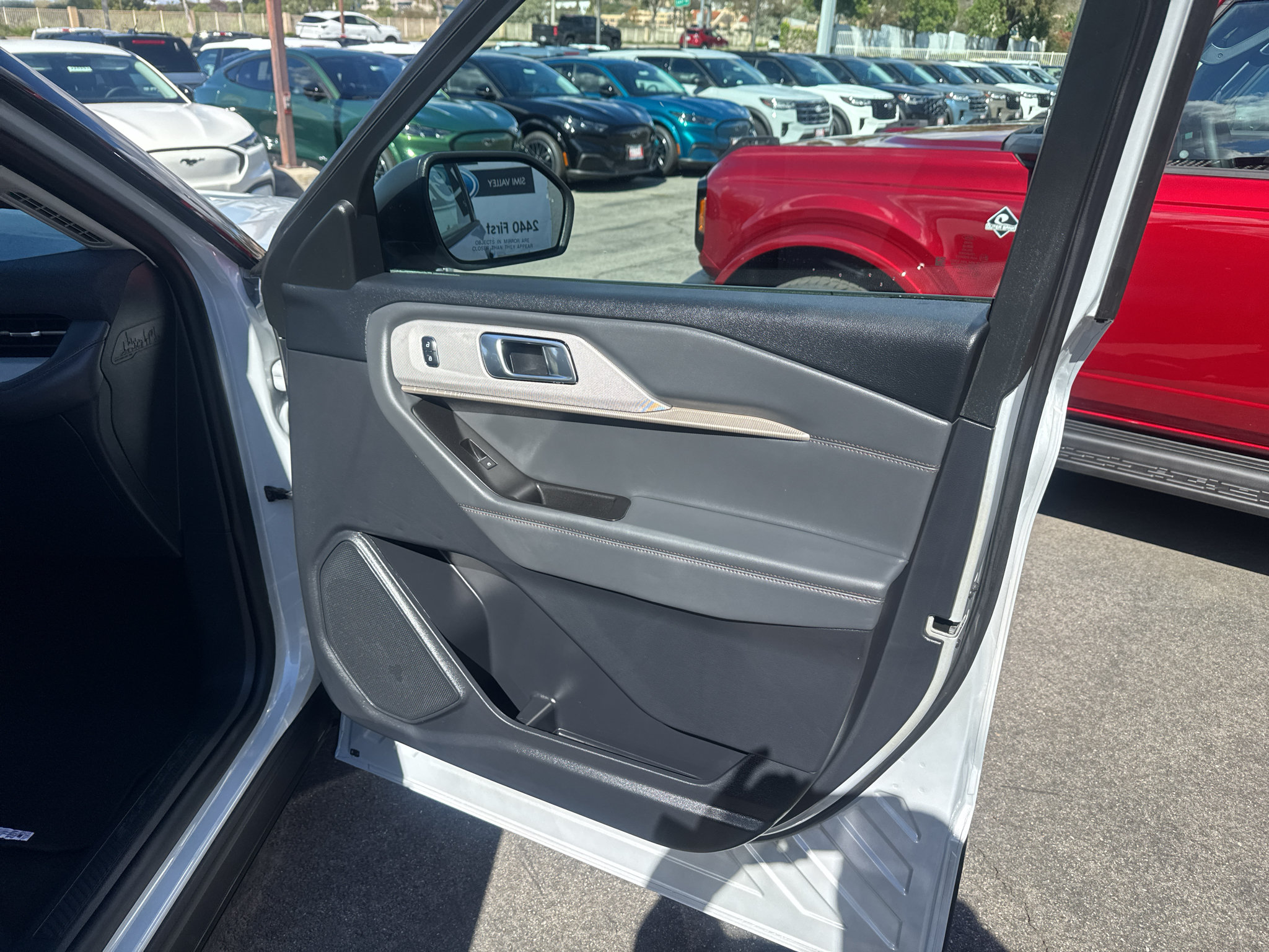 Used 2026 Ford Explorer Active RWD image 19