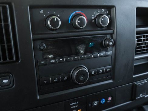 Used 2020 GMC Savana 2500 w/ Driver Convenience Package image 28