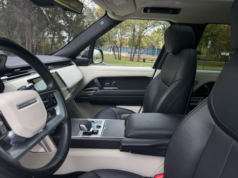 Used 2022 Land Rover Range Rover SE image 19