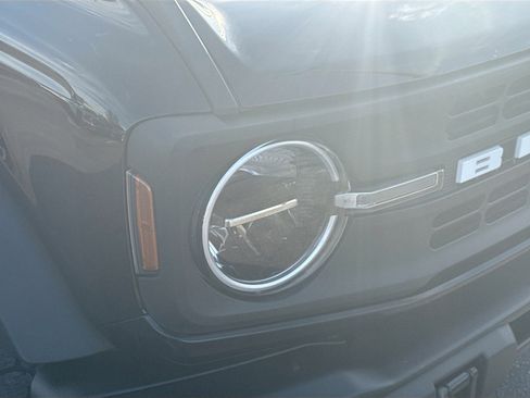 Used 2022 Ford Bronco Black Diamond image 31