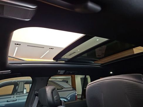 New 2026 Cadillac Vistiq Sport w/ LPO, Floor Liner Package image 9