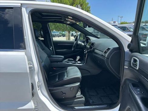 Certified 2022 Jeep Grand Cherokee Limited image 36