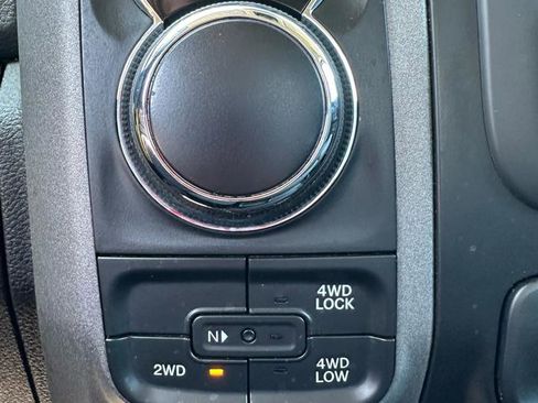 Used 2018 RAM 1500 Express w/ Express Value Package AWD/4WD image 25