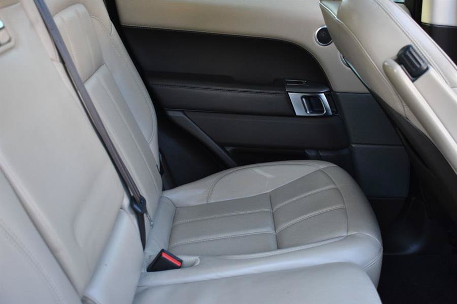 Used 2019 Land Rover Range Rover Sport HSE AWD/4WD image 28