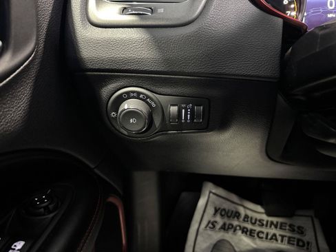 Used 2020 Jeep Compass Trailhawk AWD/4WD image 17