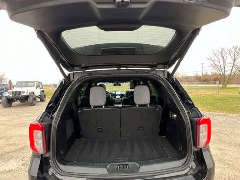 Used 2021 Ford Explorer ST w/ Equipment Group 401A image 9