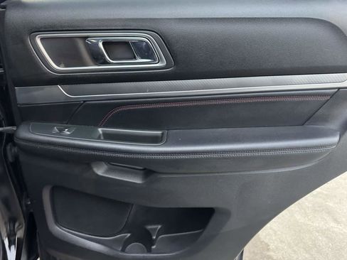 Used 2018 Ford Explorer Sport w/ Equipment Group 401A image 26