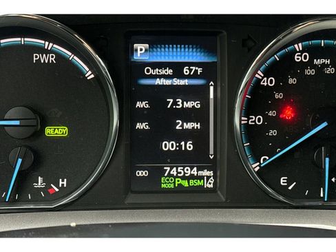 Used 2016 Toyota RAV4 Limited image 28