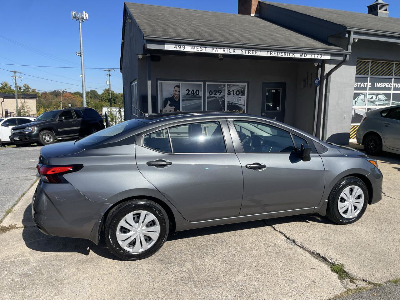 Used 2025 Nissan Versa S w/ Trunk Package FWD image 20