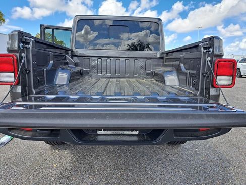 New 2026 Jeep Gladiator Sport image 20