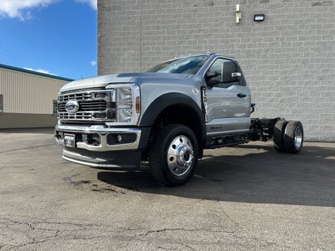 New 2026 Ford F550 4x4 Regular Cab Super Duty w/ XLT Value Package image 3