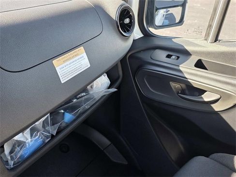 Used 2024 Mercedes-Benz Sprinter 3500 image 12