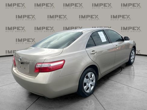 Used 2009 Toyota Camry LE image 5