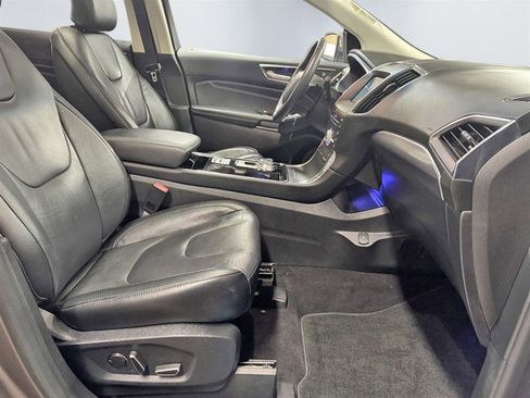 Used 2019 Ford Edge Titanium w/ Cold Weather Package image 27