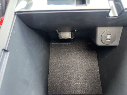 Used 2025 Ford Explorer Platinum w/ LUX Leather Package image 60