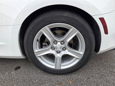 Used 2023 Chevrolet Camaro LT image 15