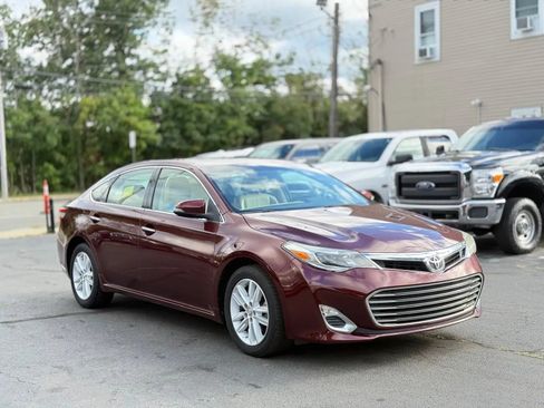Used 2015 Toyota Avalon XLE FWD image 5