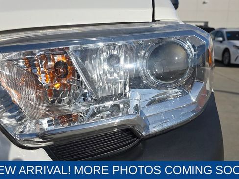 Used 2021 Toyota Tacoma SR image 9