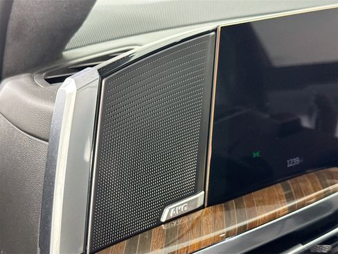 Used 2026 Cadillac Escalade Platinum Sport w/ LPO, ONYX Package image 20