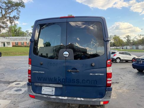 Used 2015 Freightliner Sprinter 2500 w/ Rear Window Package image 7