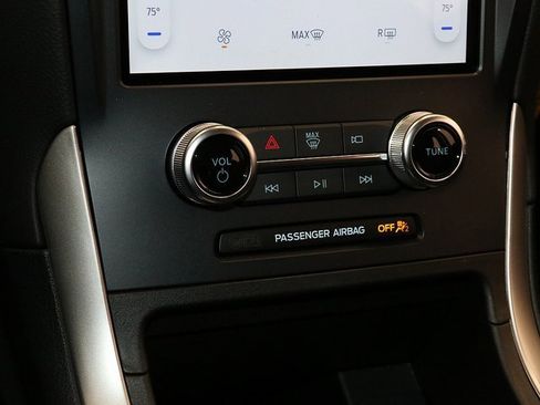 New 2024 Ford Edge SE image 21